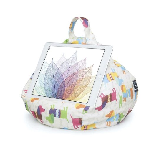 Comfortable pillow stand for e-readers and tablets - must-have reading nook accessories