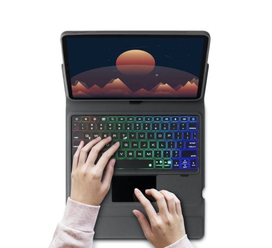 One-piece rubber iPad Pro 11 trackpad keyboard case