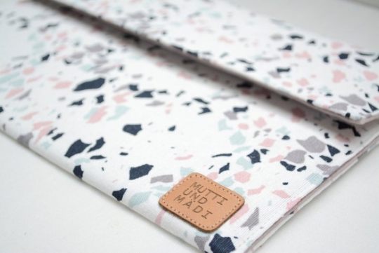 Personalized iPad Air 5 and 4 fabric and felt sleeve