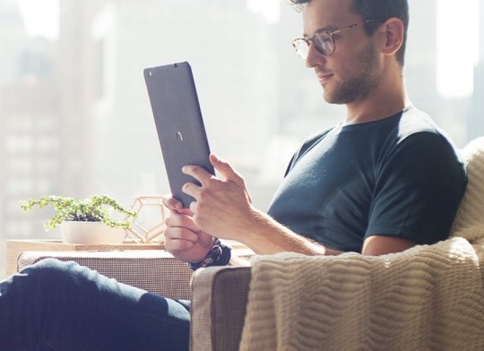 The 2018 Nook tablet provides smooth touch for easy grip