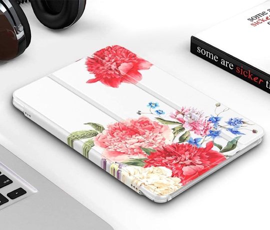 Tri-fold Amazon Fire HD 8 case with floral design
