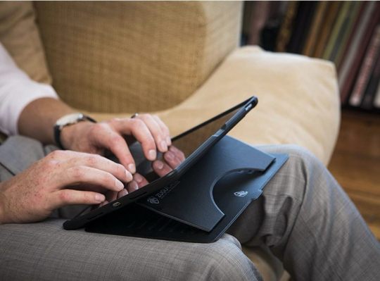 Zugu multi-angle writing case for iPad